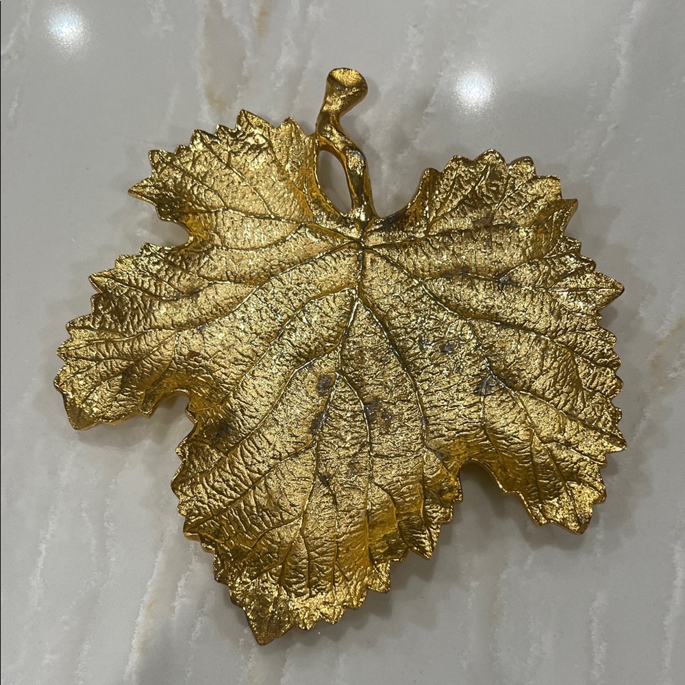Michael Aram  Leaf-Shaped Decorative Accent plate